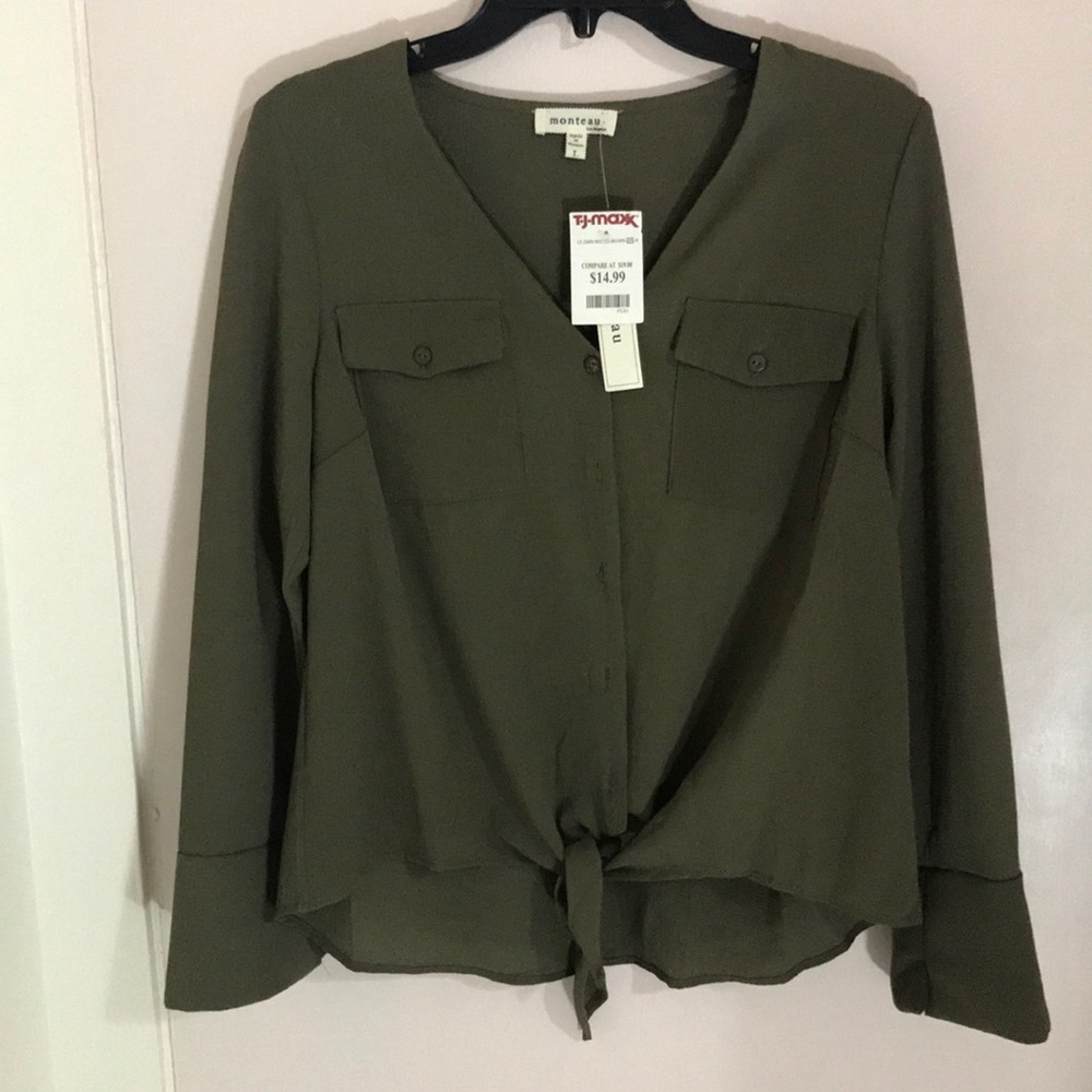 Monteau Long sleeve blouse(NWT)